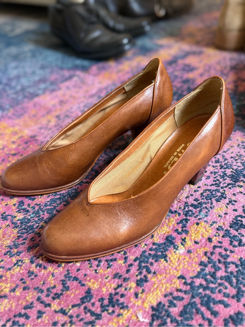 Nine West vintage leather tobacco brown pumps 9b low block heel made in Brazil
